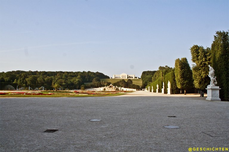 schlosspark-gloriette.jpg