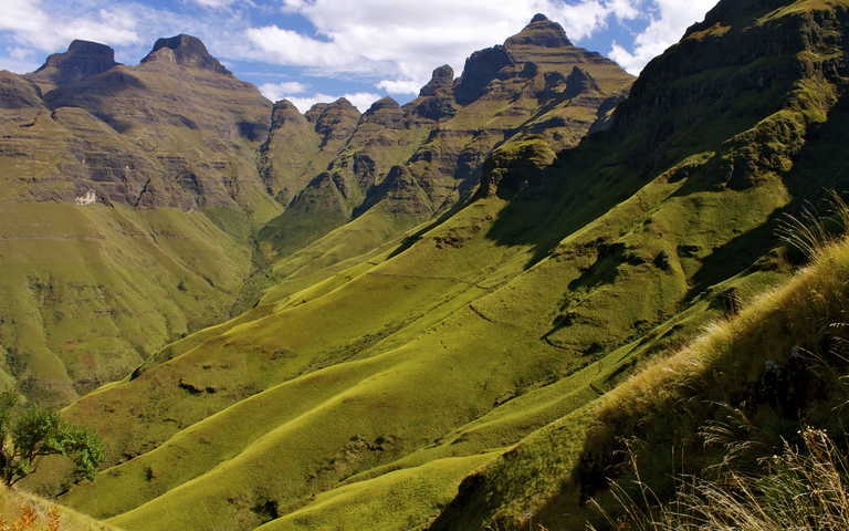 Drakensburg, South Africa.png