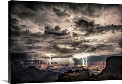 lightning-storm-at-night-over-the-grand-canyon,2017100.jpg