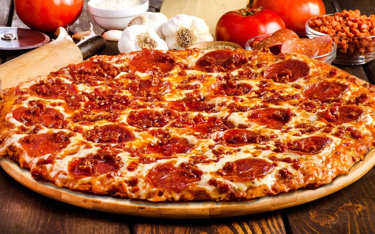 Sir-Pizza-Pepperoni-Feast-1920x1200.jpg