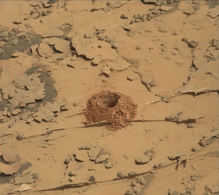 nasa-curiosity-drill-hole.jpg