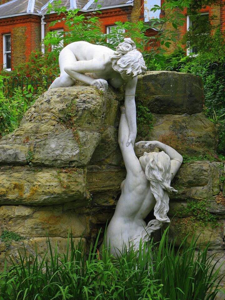 30 Of The World's Most Incredible Sculptures That Took Our Breath Away - Water nymphs, York House Gardens Oxford, England.jpg