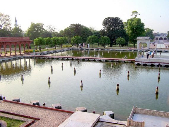 Shalimar-Garden-Lahore-570x428.jpg