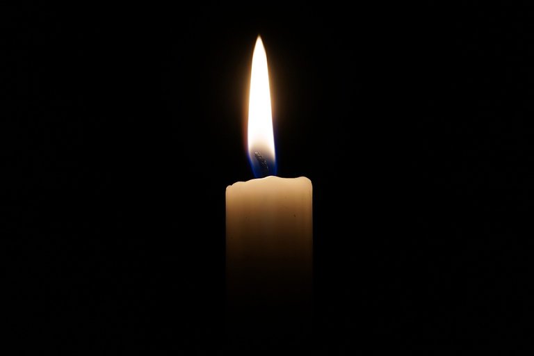 candle-2038736_1920.jpg