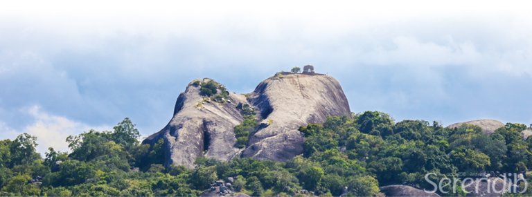 Kudumbigala on the way to Kumuna National Park.jpg