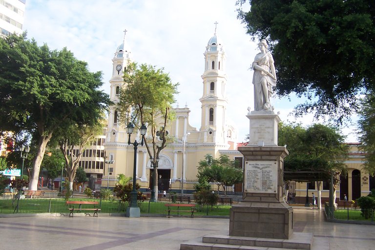 Piura_Plaza_de_Armas.jpg