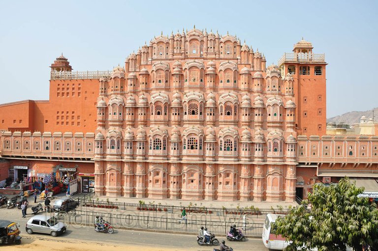 1458191255_Hawa_Mahal_main.jpg