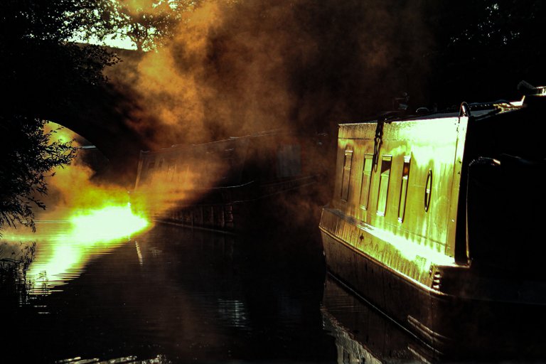 sunrise coventry canal.jpg