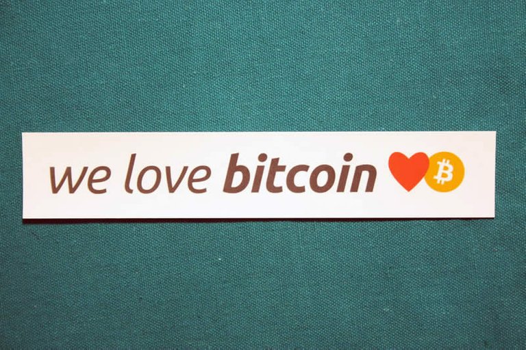 we-love-bitcoin-sticker3.jpg