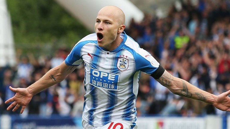 Aaron Mooy.jpg