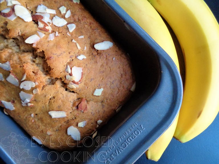 EyesClosedCooking-VeganBananaBread---03.jpg