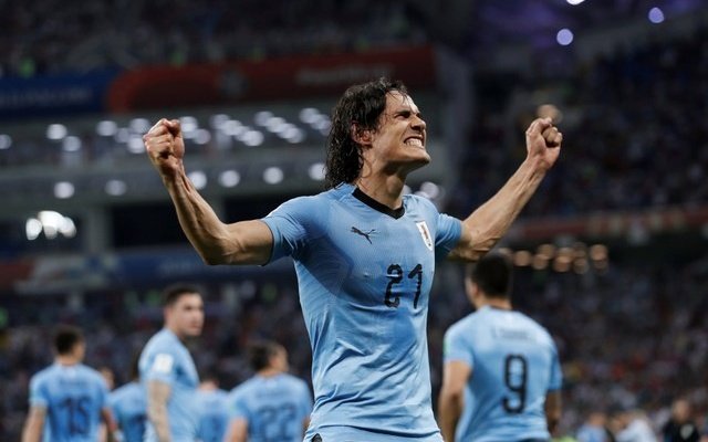 Cavani-02.jpg