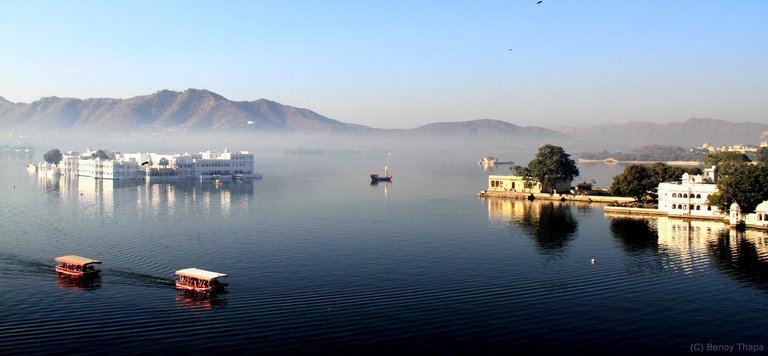 Lake-palace-udaipur-rajasthan.jpg
