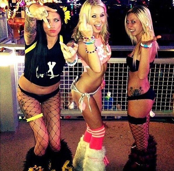 edm girls upvote.jpg