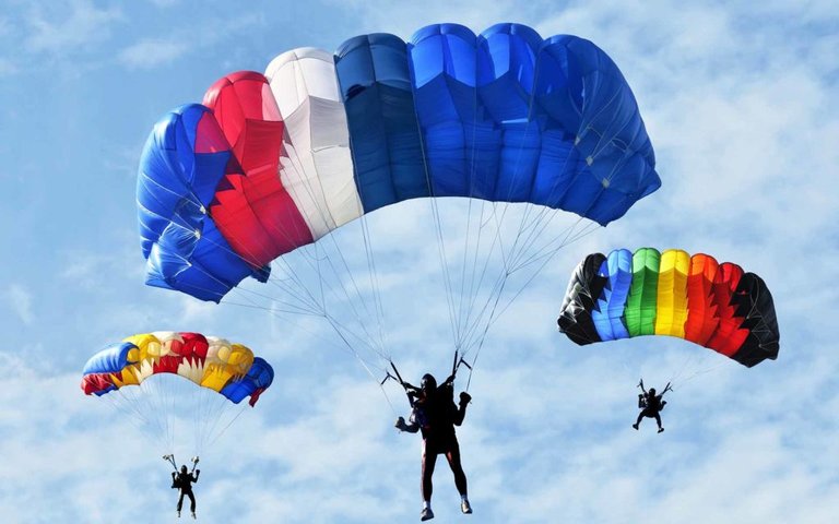 ss-parachutes-airdrop-1024x640.jpg