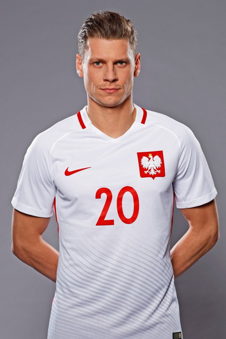 lukasz_piszczek_polska_bf34.jpg