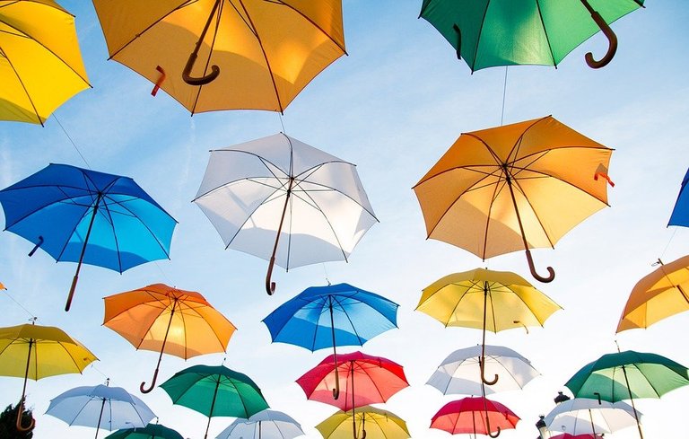 umbrellas-2618715_960_720.jpg