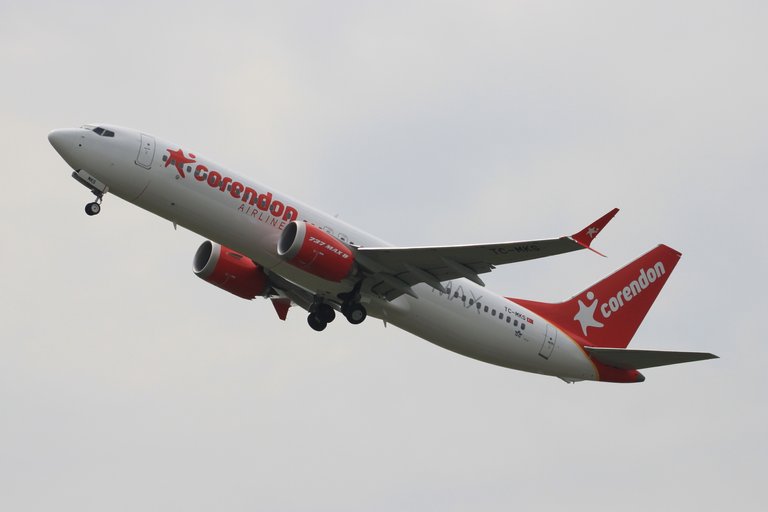 TC-MKS Corendon AL -B737-8MAX.JPG