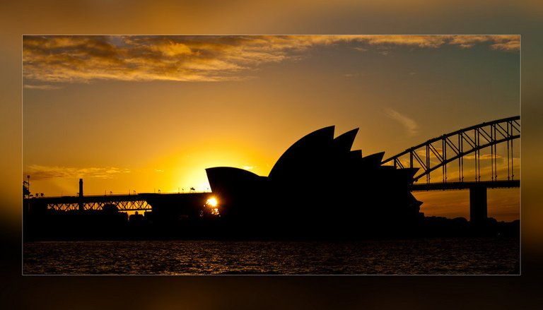 5765802508-sydney-opera-at-sunset (FILEminimizer).jpg