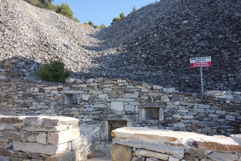 agios loukas path 2.JPG