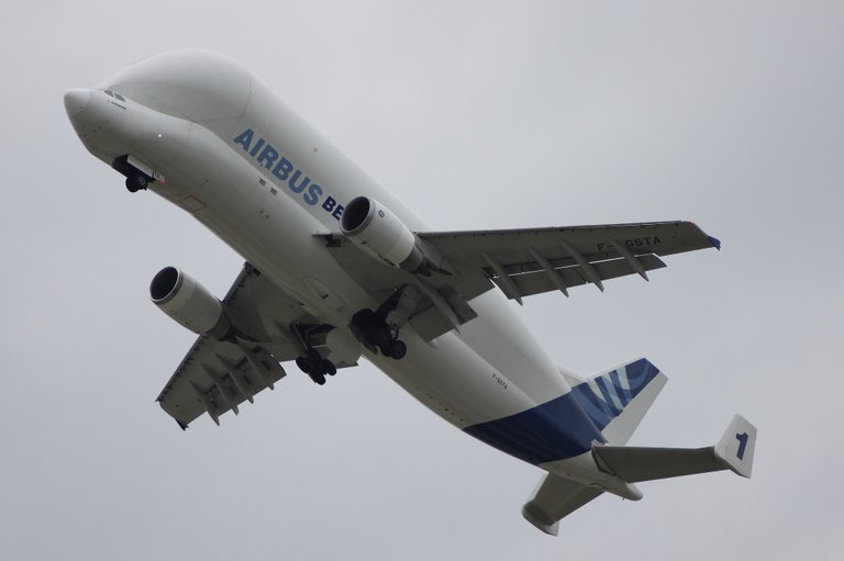 F-GSTA Airbus -Beluga IV.JPG