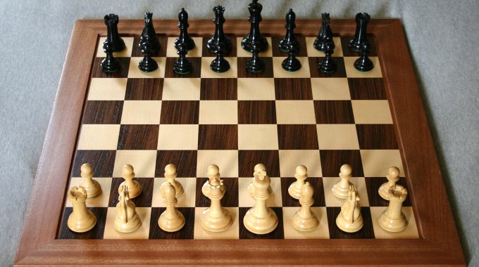 1280px-Chess_board_opening_staunton-680x380.jpg