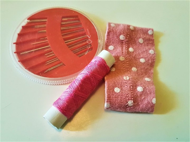 fabric needle and thread.jpg