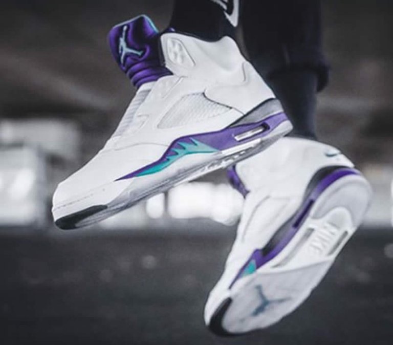 air-jordan-5-retro-nrg-fresh-prince-white-grape-on-feet-av3919-135-(2).jpg