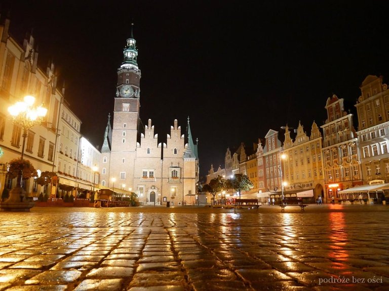 rynek-wroclaw-atrakcje-co-warto-zobaczyc-zwiedzic-na-weekend-dwa-dni-we-wroclawiu-zabytki-przewodnik-ciekawe-miejsca-breslau-dolny-slask-dolnoslaskie-mapa-noclegi-informacje-prakt.jpg