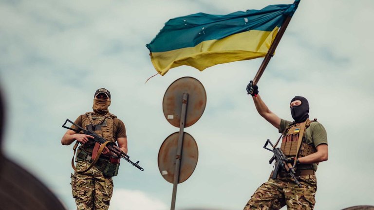 How did the indicators give Ukraine superiority against Russia?