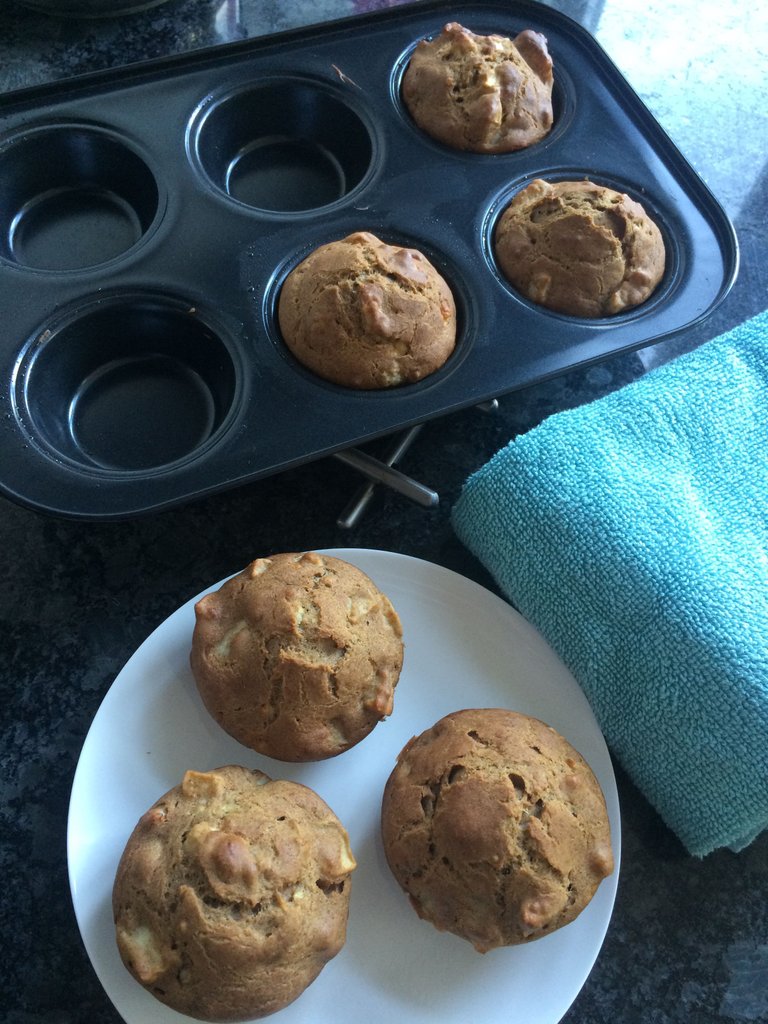 https://d1vof77qrk4l5q.cloudfront.net/img/jolanda-enjoying-my-healthy-buckwheat-muffins-nxcf74c4-1548401587713.jpg