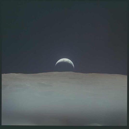 Fotografía del Planeta Tierra desde la luna en la misión Apolo XII