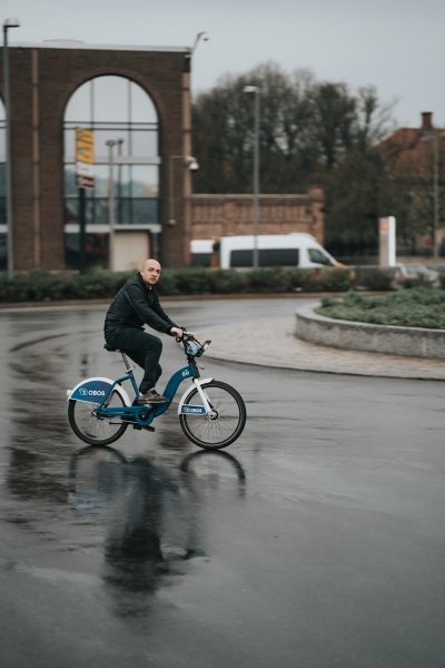 Urban bicycling