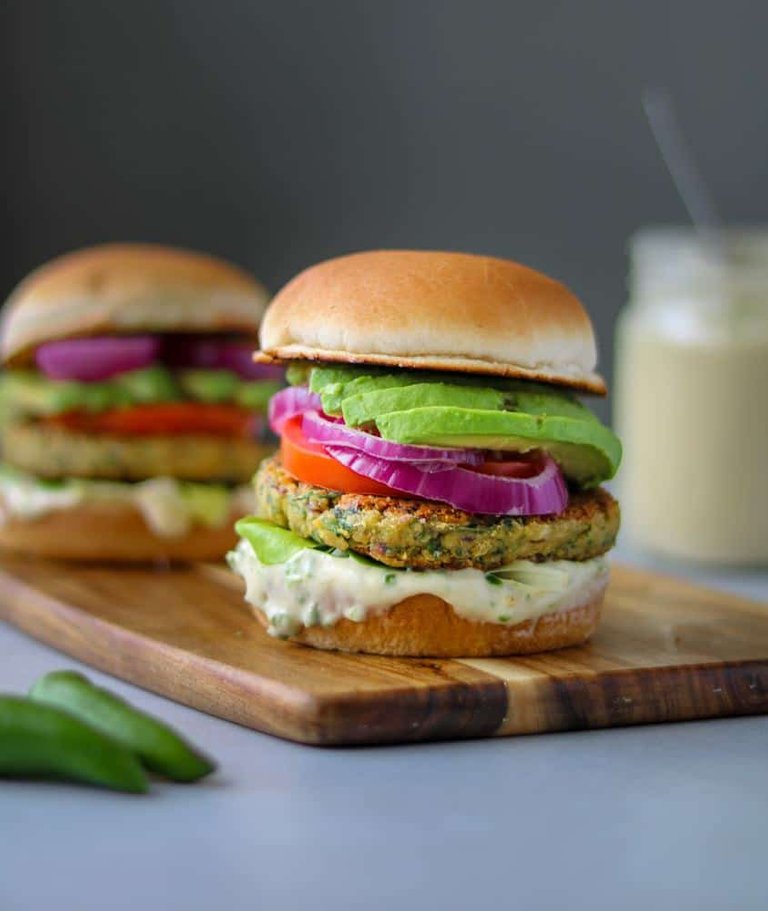 Easy Falafel Burgers - 21 Veggie Burger Recipes