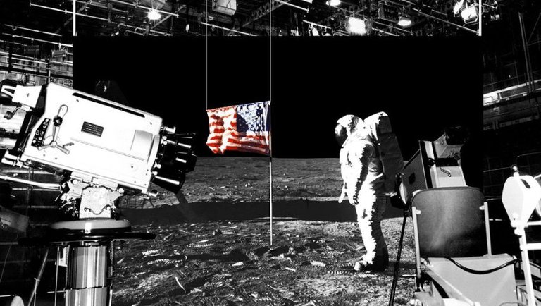 20 Proofs NASA Faked the Moon Landings