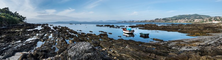 Panorama of rocky beach at Nigran coast, Vigo bay. by Paloma Trujillo on 500px.com