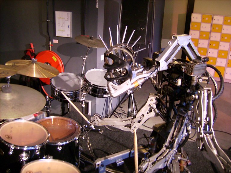 Drummer robot