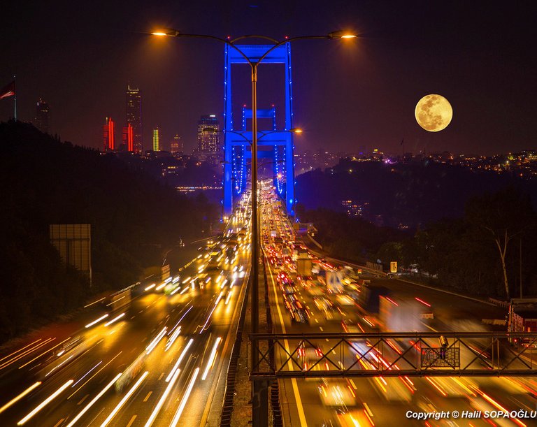 Rush hour in Istanbul