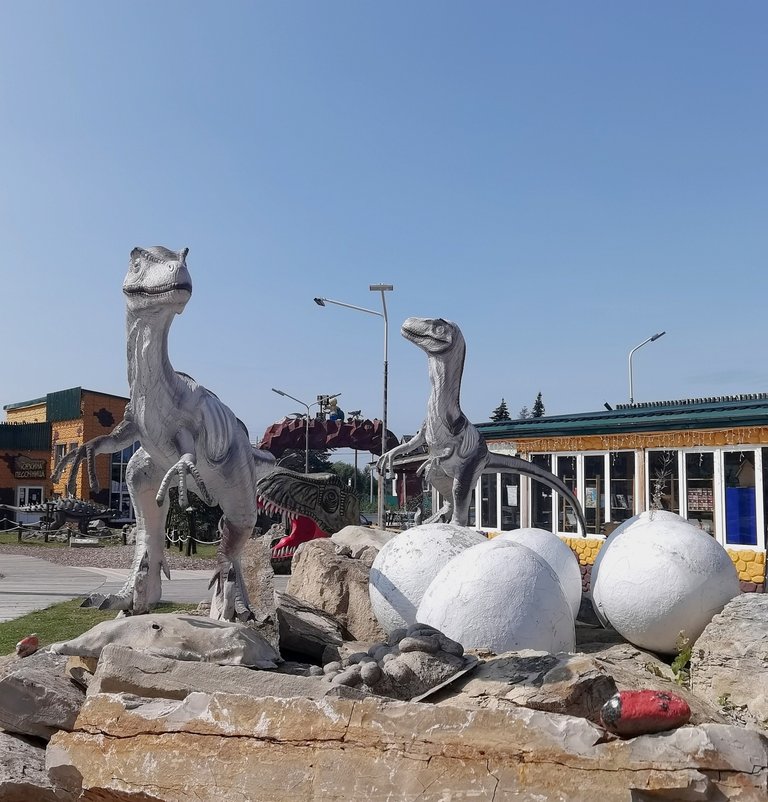 Nice sculpture group