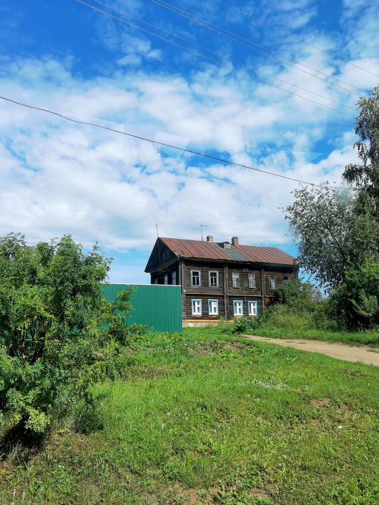 This house was built back in the 18th century.
