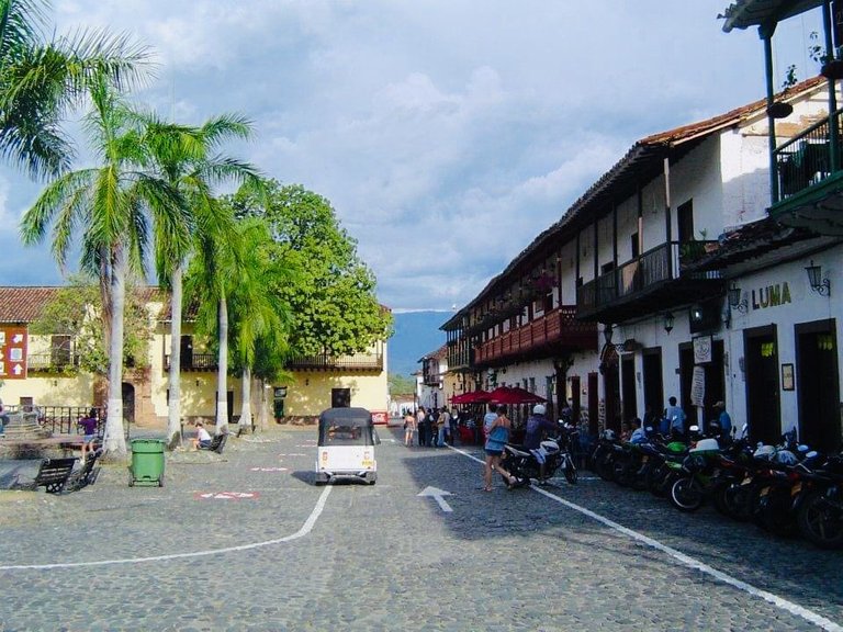 IMG-4869.jpg
