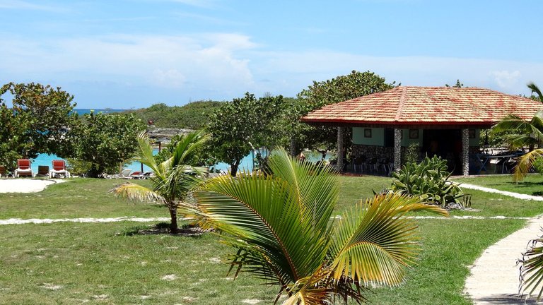 Vista del bar cercano a la poceta.jpg