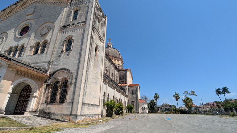 Church8.jpg