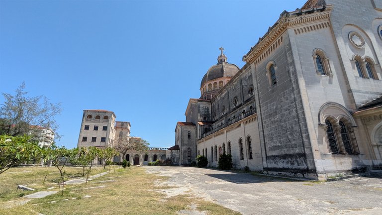 Church5.jpg