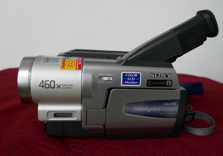 Sony CCD TRV58.jpg