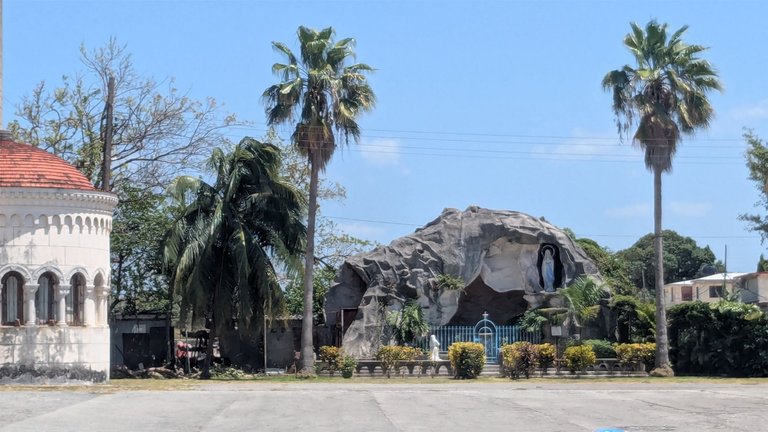 Church7.jpg