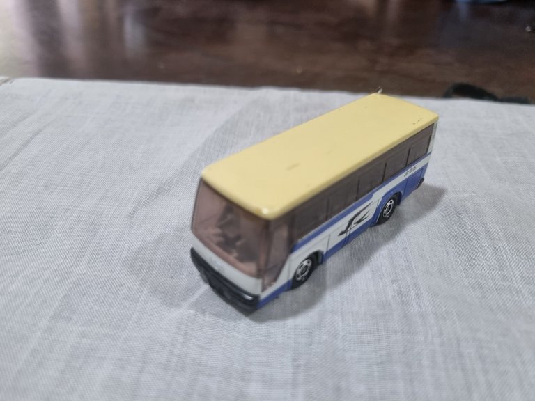 Bus5_Front.jpg