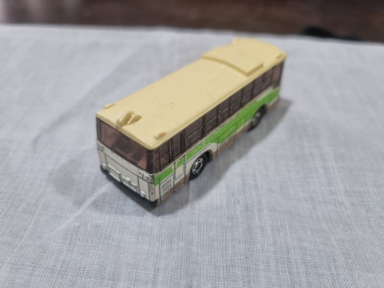 Bus1_Back.jpg