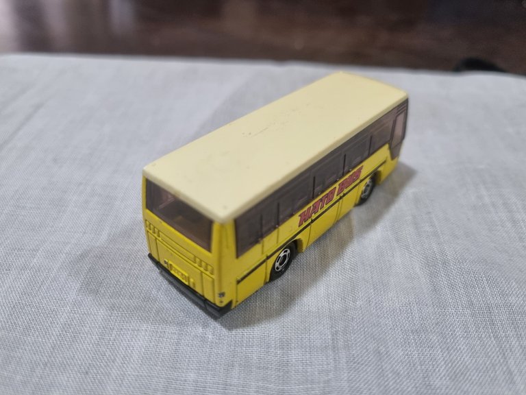 Bus6_Back.jpg