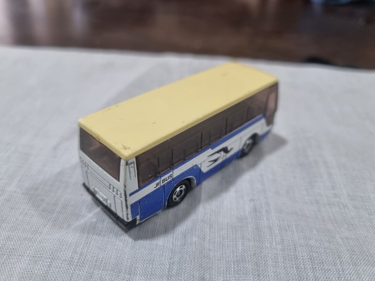 Bus5_Back.jpg